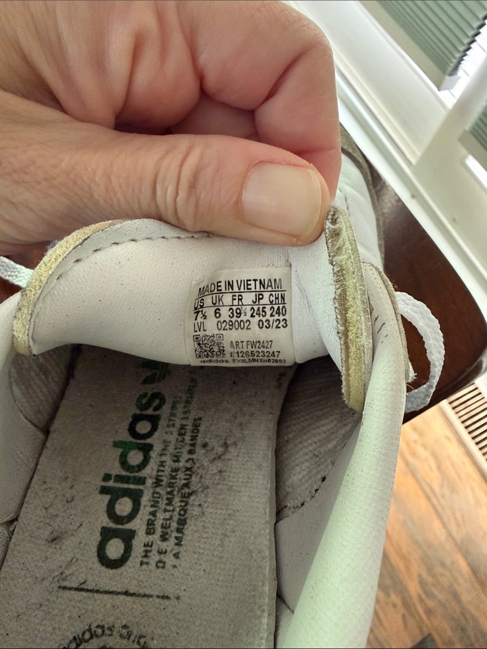 Adidas Samba Unisex White & Black Leather Sneakers - Picture 5 of 5